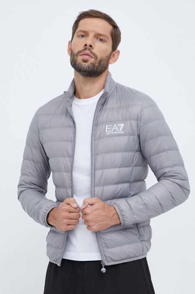 Пухова куртка EA7 Emporio Armani чоловіча колір сірий перехідна (3393386)