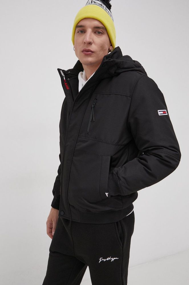 Куртка Tommy Jeans чоловіча колір чорний зимова (1882568)