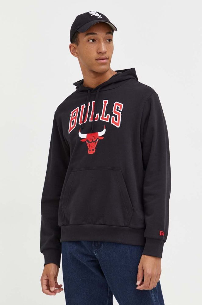 Кофта New Era чоловіча колір чорний з капюшоном з принтом CHICAGO BULLS