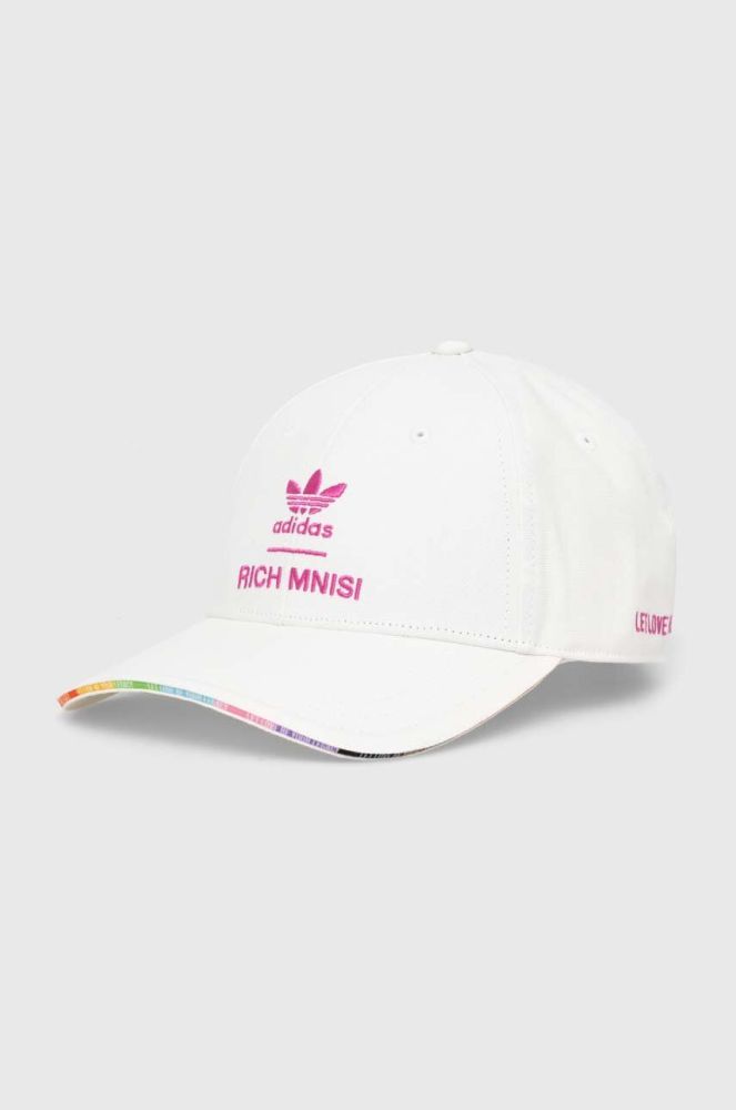 Кепка adidas Originals PRIDE колір білий з аплікацією