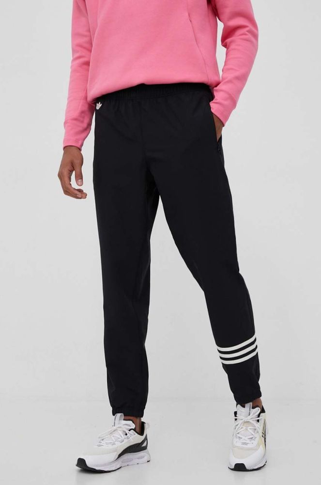 Спортивні штани adidas Originals колір чорний з аплікацією (3384000)